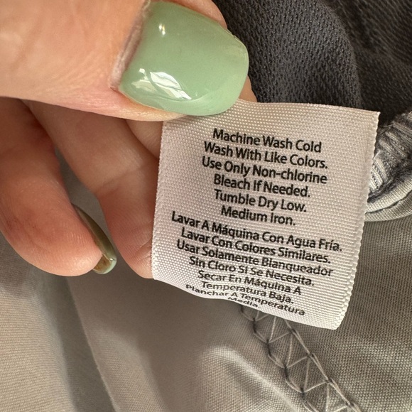 🎊HOST PICK🎊 NWT FUN PRINT SHORTS SPRING/SUMMER 8 PETITE #1 - Picture 6 of 9